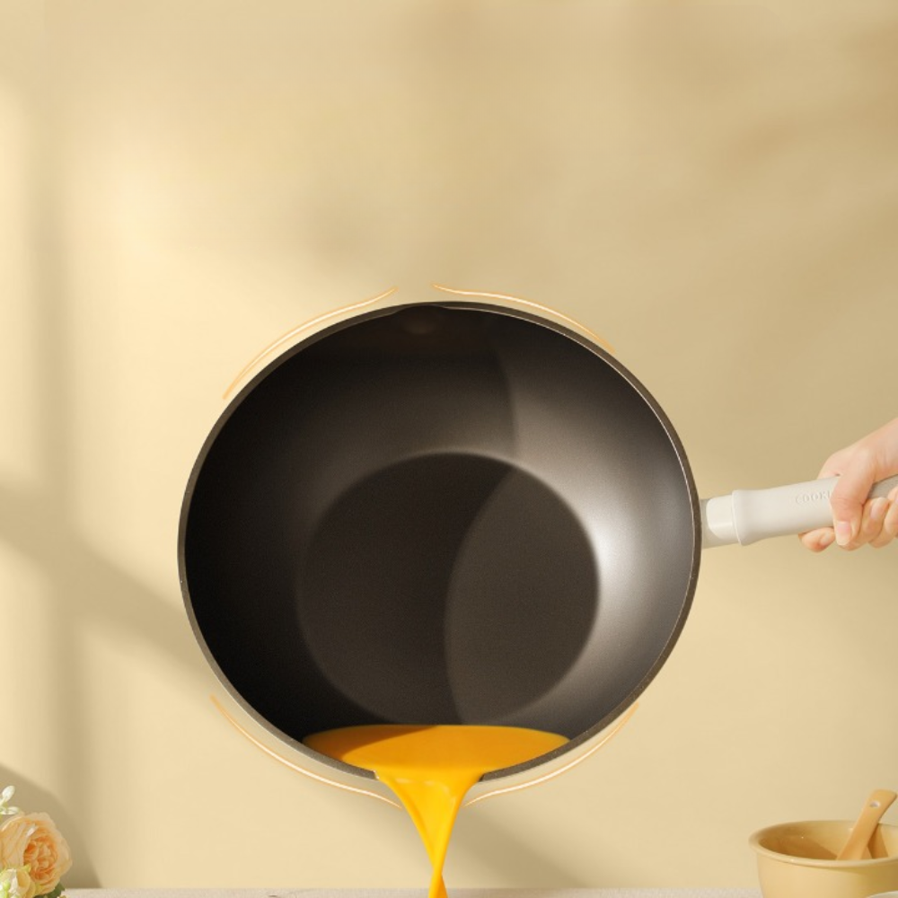 Cooker King White Titanium Wok 32cm