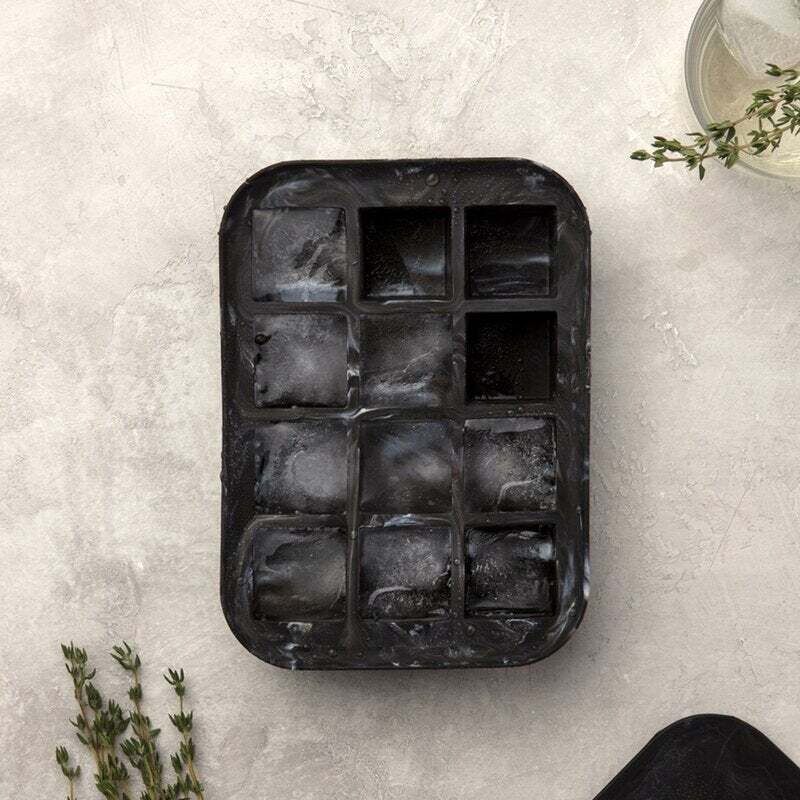 Peak Ice Cube Tray Everyday Speckled - Black