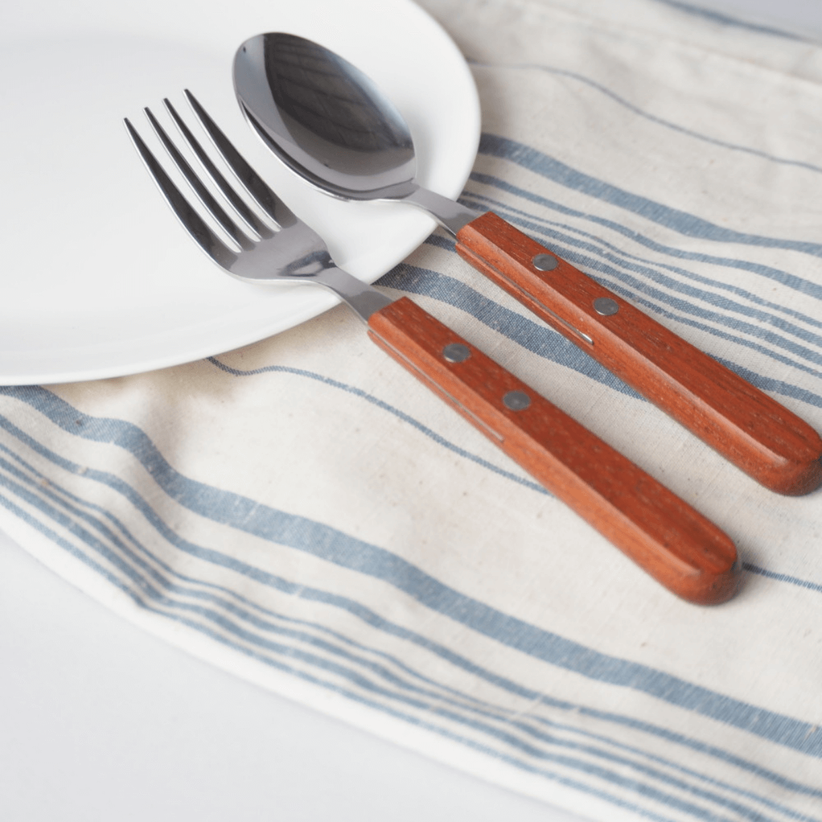 Takakuwa Dessert fork With Wooden Handle - 14.5cm